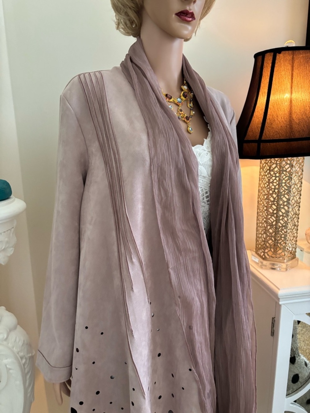Talk of the Walk Mauve Blouse with Delicate Textured Yoke - Picture 3 of 13